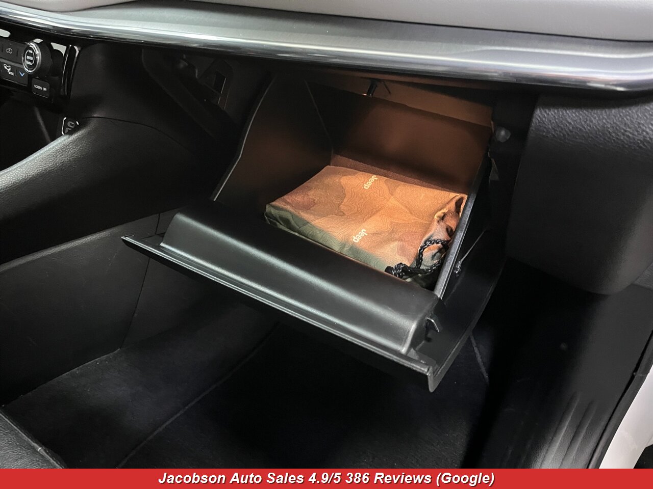 2022 Jeep Compass Limited 4x4 - Photo 49 - Oshkosh, WI 54901