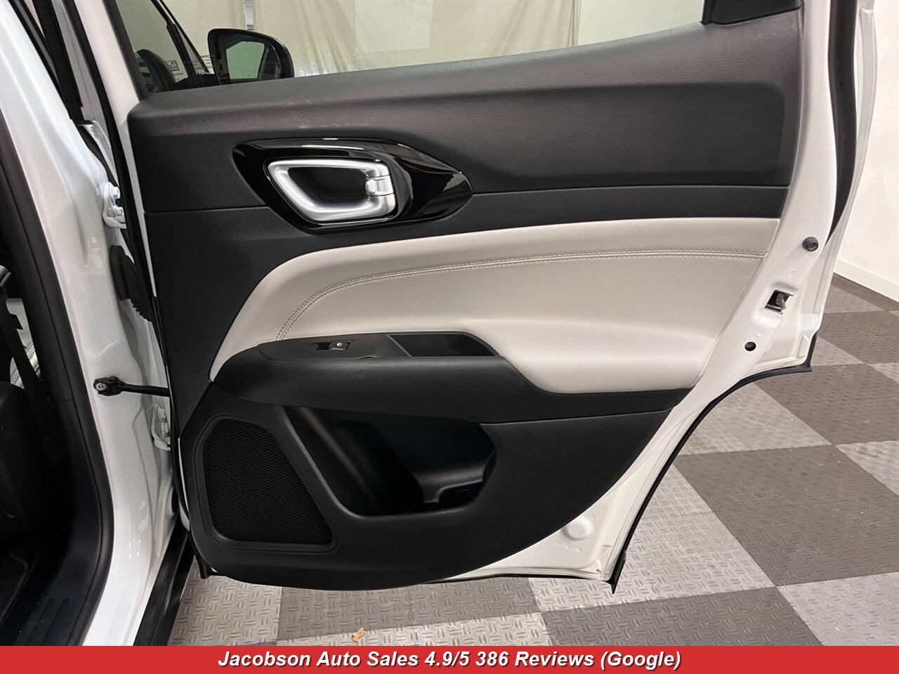 2022 Jeep Compass Limited 4x4 - Photo 43 - Oshkosh, WI 54901