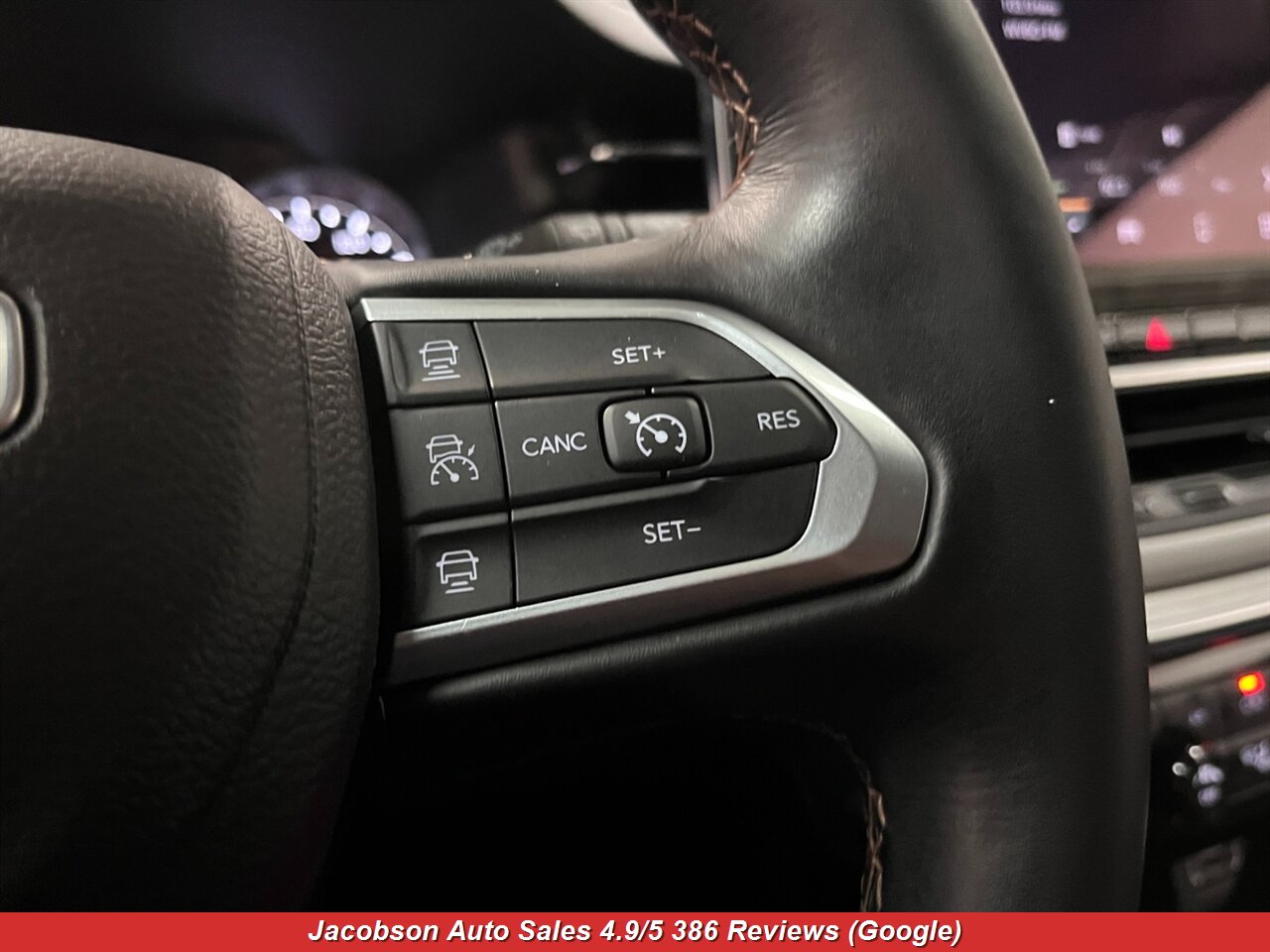 2022 Jeep Compass Limited 4x4 - Photo 9 - Oshkosh, WI 54901