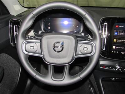 2024 Volvo XC40 B5 Core Bright Theme AWD   - Photo 6 - Oshkosh, WI 54901