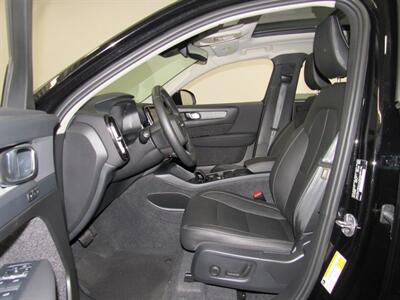 2024 Volvo XC40 B5 Core Bright Theme AWD   - Photo 29 - Oshkosh, WI 54901