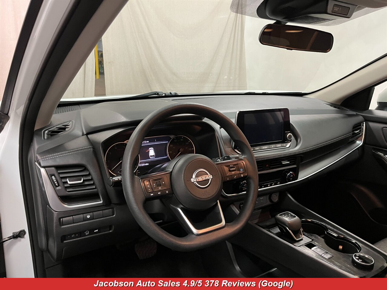 2024 Nissan Rogue SV AWD - Photo 5 - Oshkosh, WI 54901