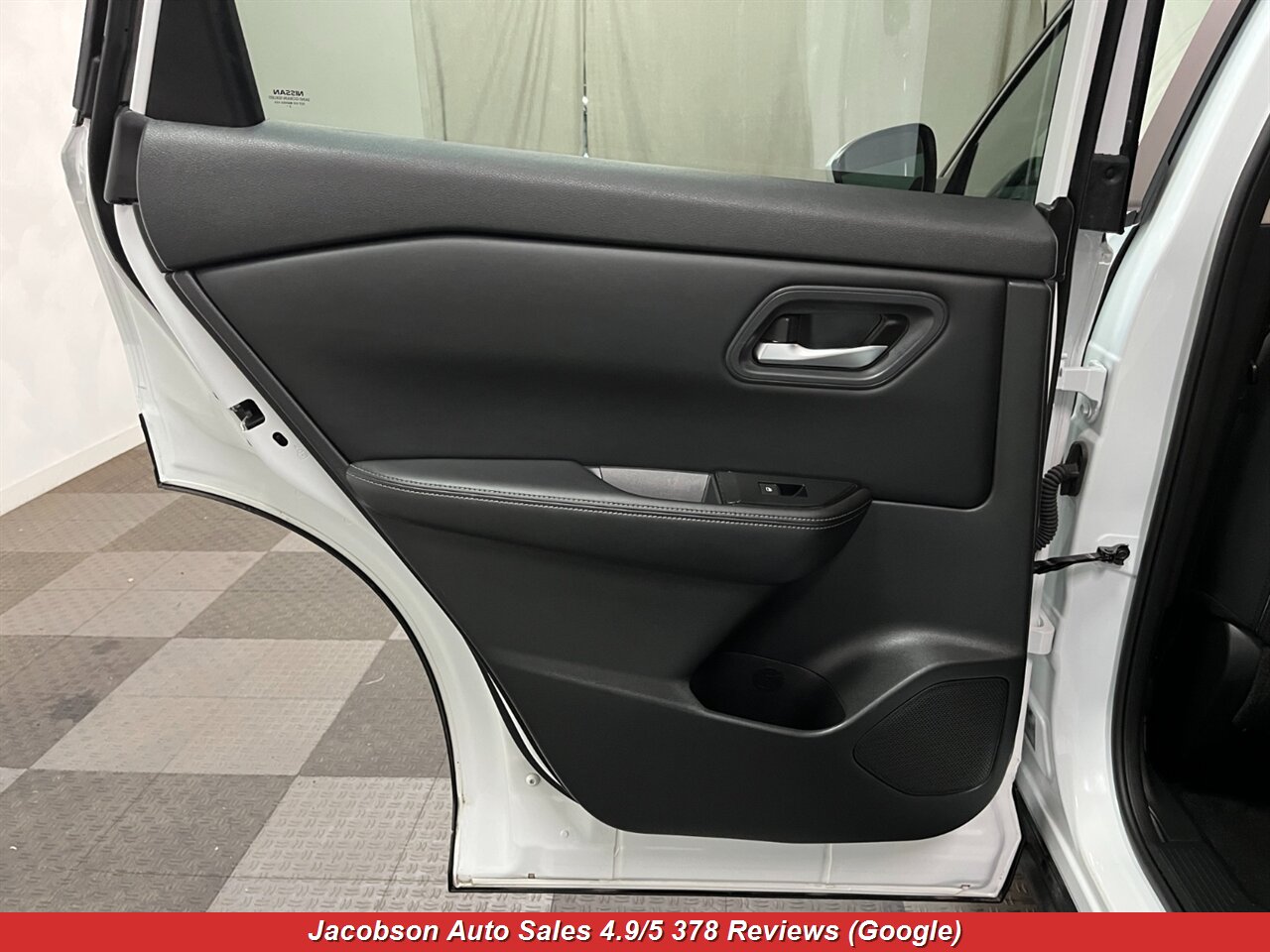 2024 Nissan Rogue SV AWD - Photo 32 - Oshkosh, WI 54901