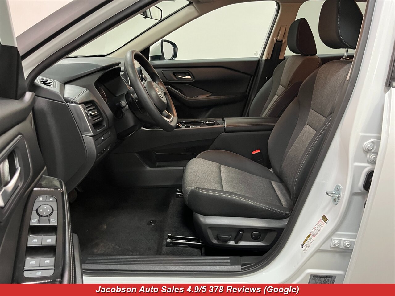 2024 Nissan Rogue SV AWD - Photo 30 - Oshkosh, WI 54901