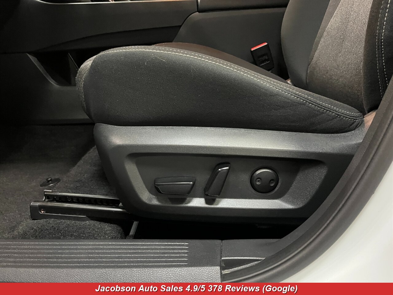 2024 Nissan Rogue SV AWD - Photo 31 - Oshkosh, WI 54901