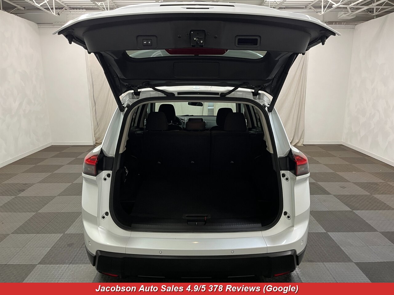 2024 Nissan Rogue SV AWD - Photo 46 - Oshkosh, WI 54901