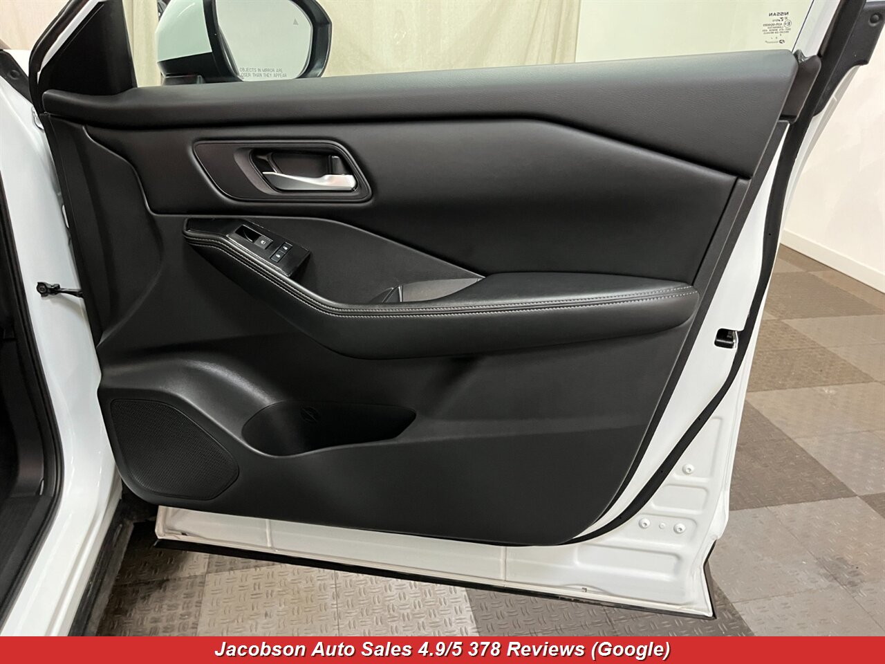 2024 Nissan Rogue SV AWD - Photo 39 - Oshkosh, WI 54901