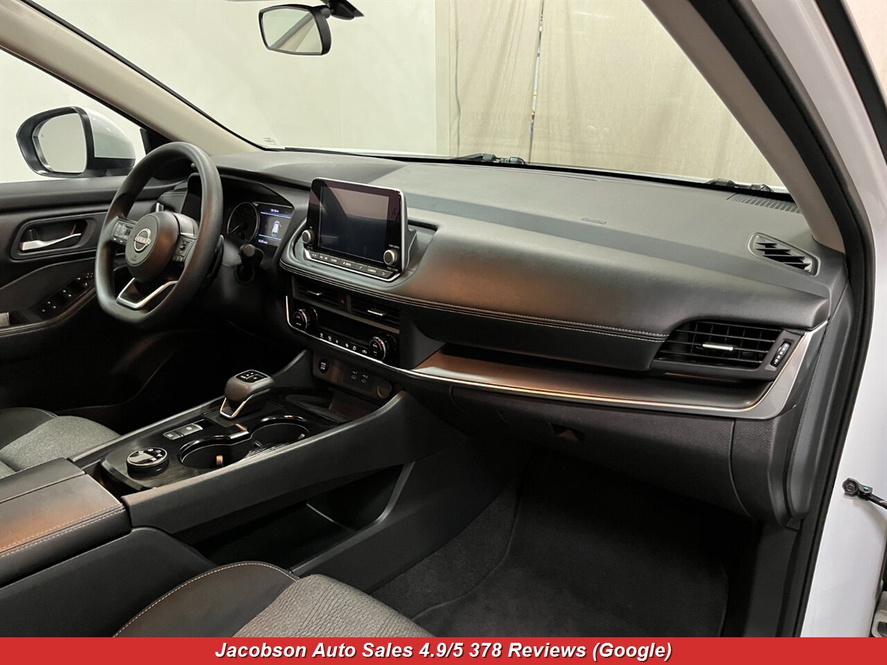 2024 Nissan Rogue SV AWD - Photo 42 - Oshkosh, WI 54901