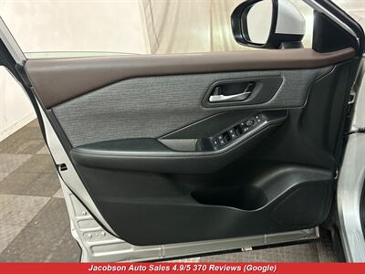 2023 Nissan Rogue SV AWD   - Photo 28 - Oshkosh, WI 54901