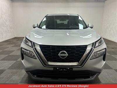 2023 Nissan Rogue SV AWD   - Photo 2 - Oshkosh, WI 54901