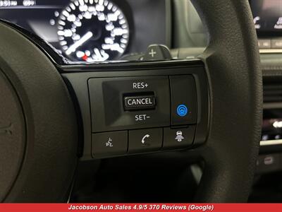 2023 Nissan Rogue SV AWD   - Photo 14 - Oshkosh, WI 54901