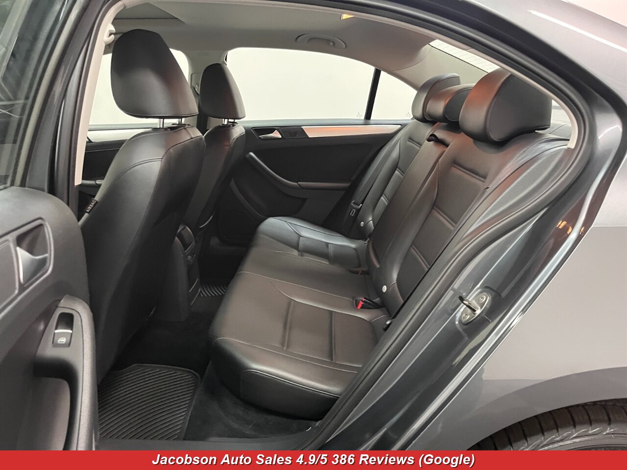 2013 Volkswagen Jetta SE - Photo 29 - Oshkosh, WI 54901