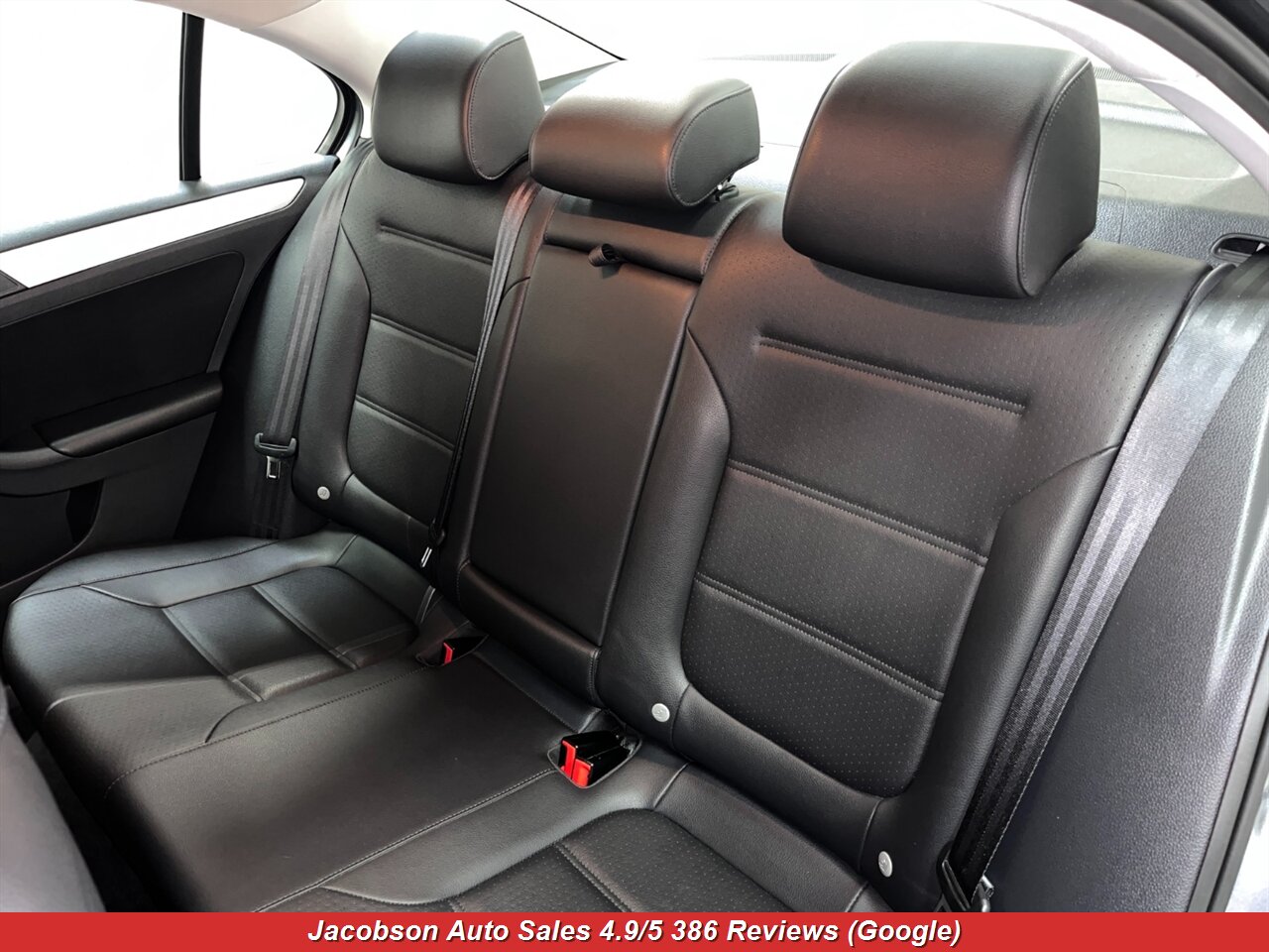 2013 Volkswagen Jetta SE - Photo 33 - Oshkosh, WI 54901