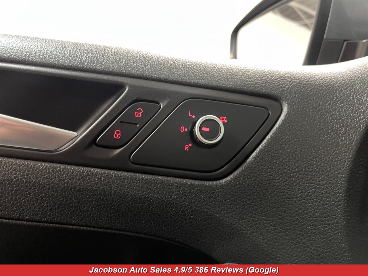 2013 Volkswagen Jetta SE - Photo 4 - Oshkosh, WI 54901