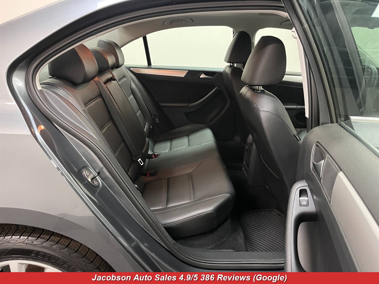 2013 Volkswagen Jetta SE - Photo 40 - Oshkosh, WI 54901