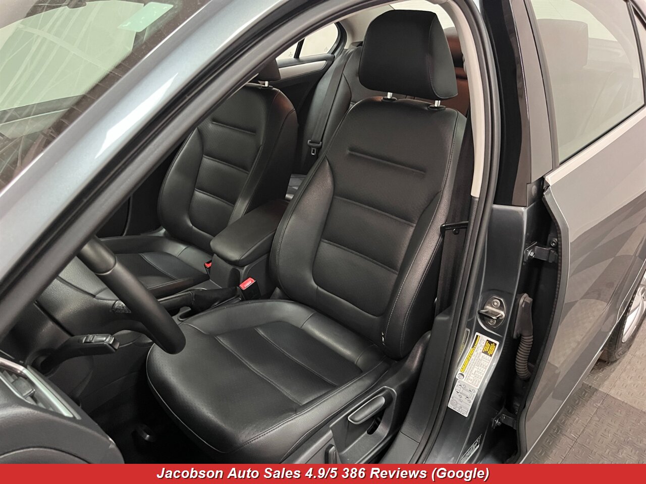 2013 Volkswagen Jetta SE - Photo 27 - Oshkosh, WI 54901