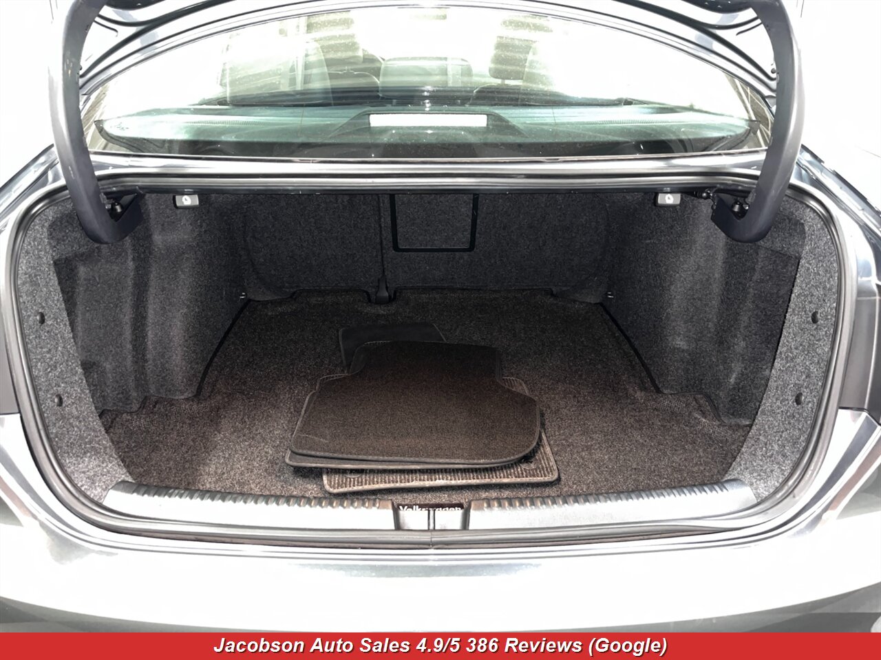 2013 Volkswagen Jetta SE - Photo 37 - Oshkosh, WI 54901