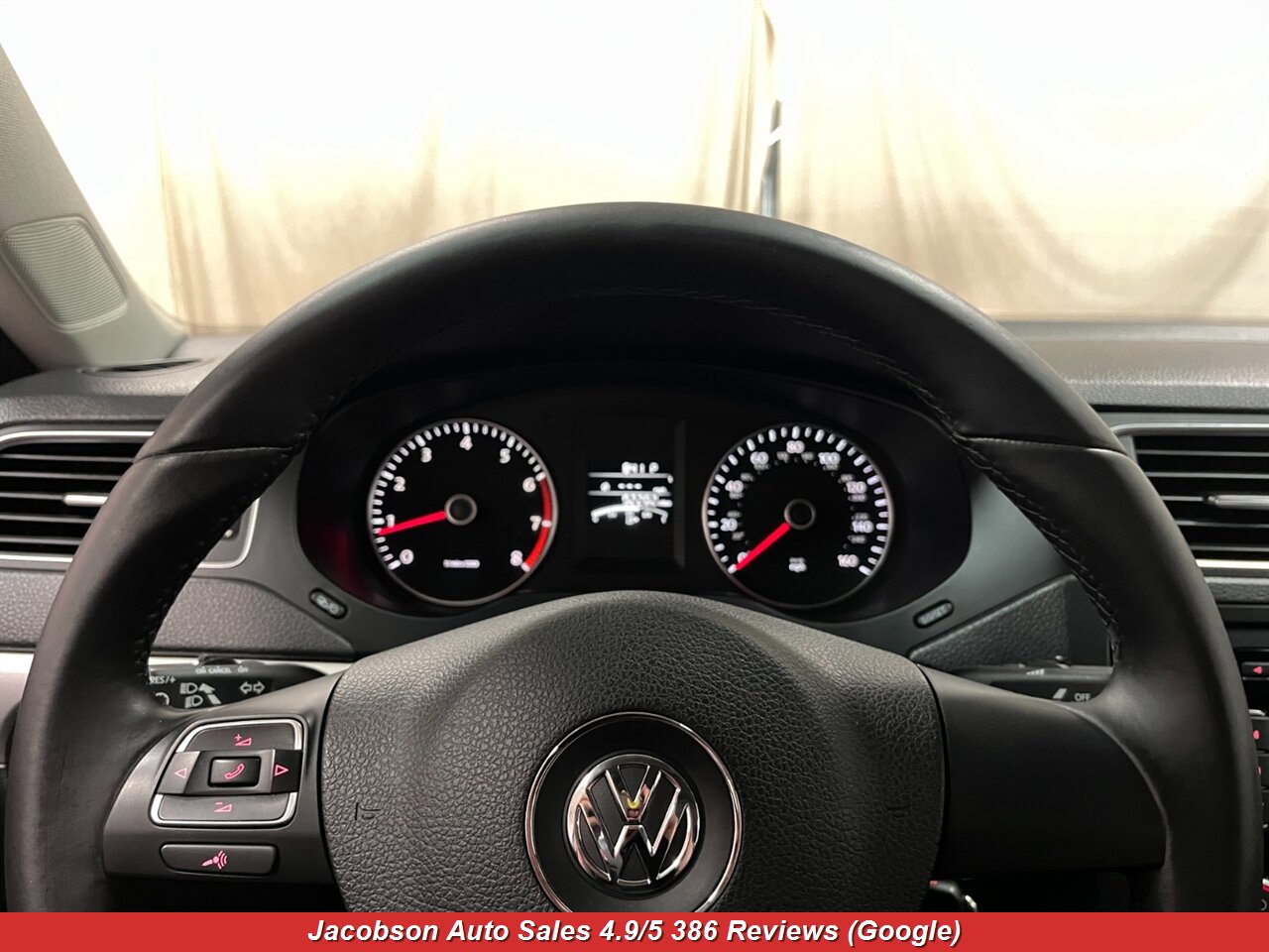 2013 Volkswagen Jetta SE - Photo 11 - Oshkosh, WI 54901