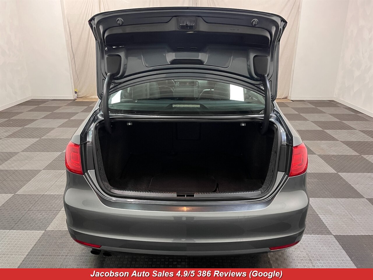 2013 Volkswagen Jetta SE - Photo 36 - Oshkosh, WI 54901