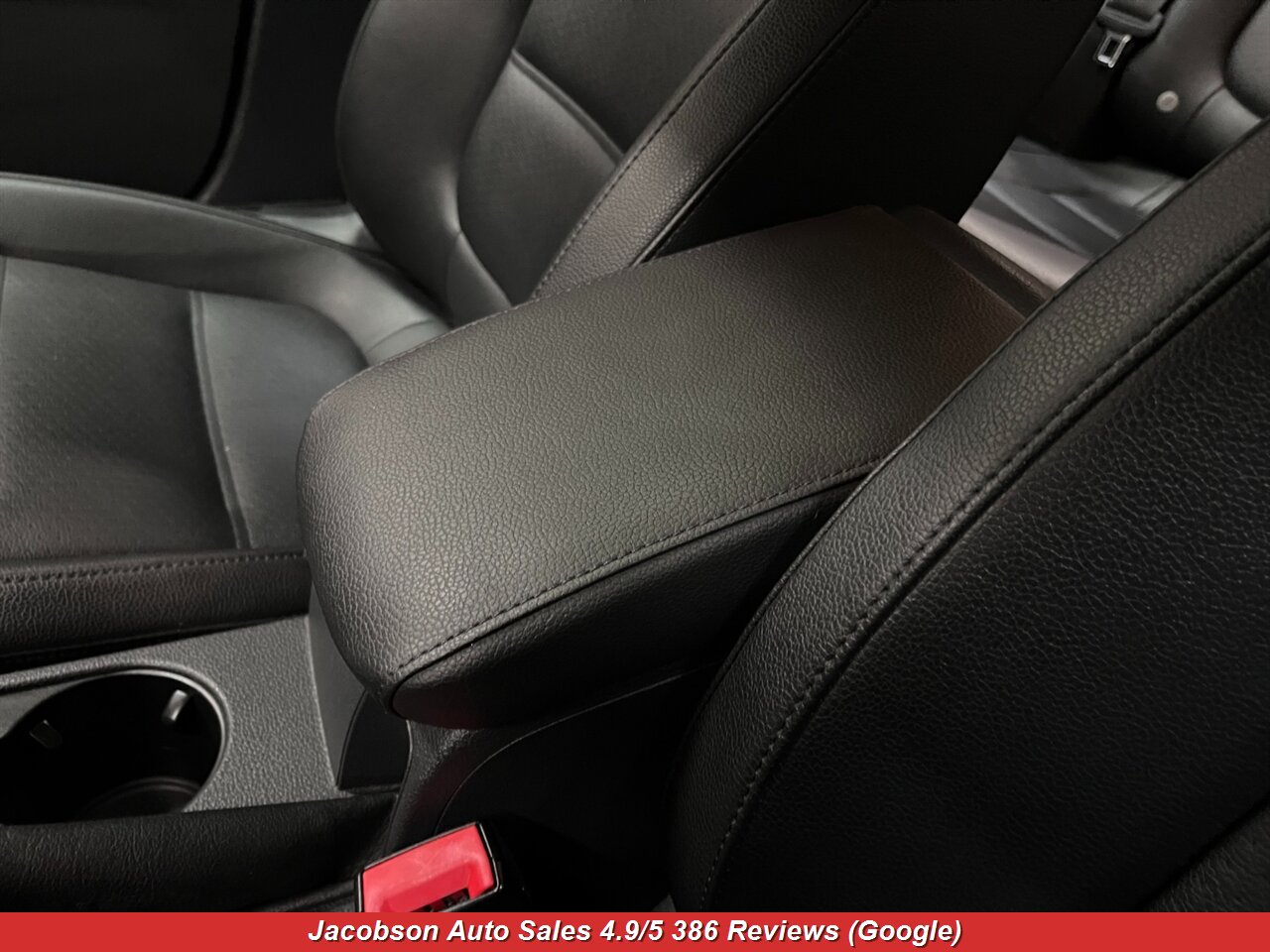 2013 Volkswagen Jetta SE - Photo 18 - Oshkosh, WI 54901