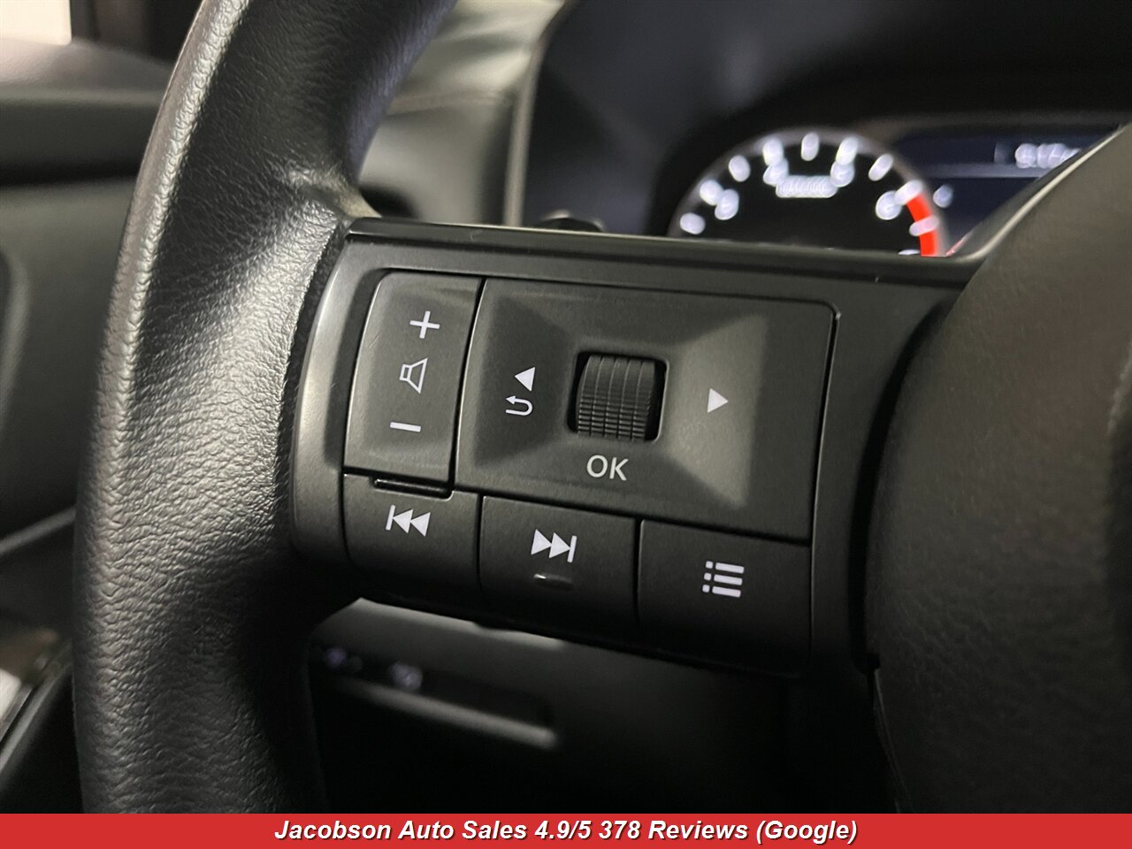 2024 Nissan Rogue S AWD - Photo 8 - Oshkosh, WI 54901