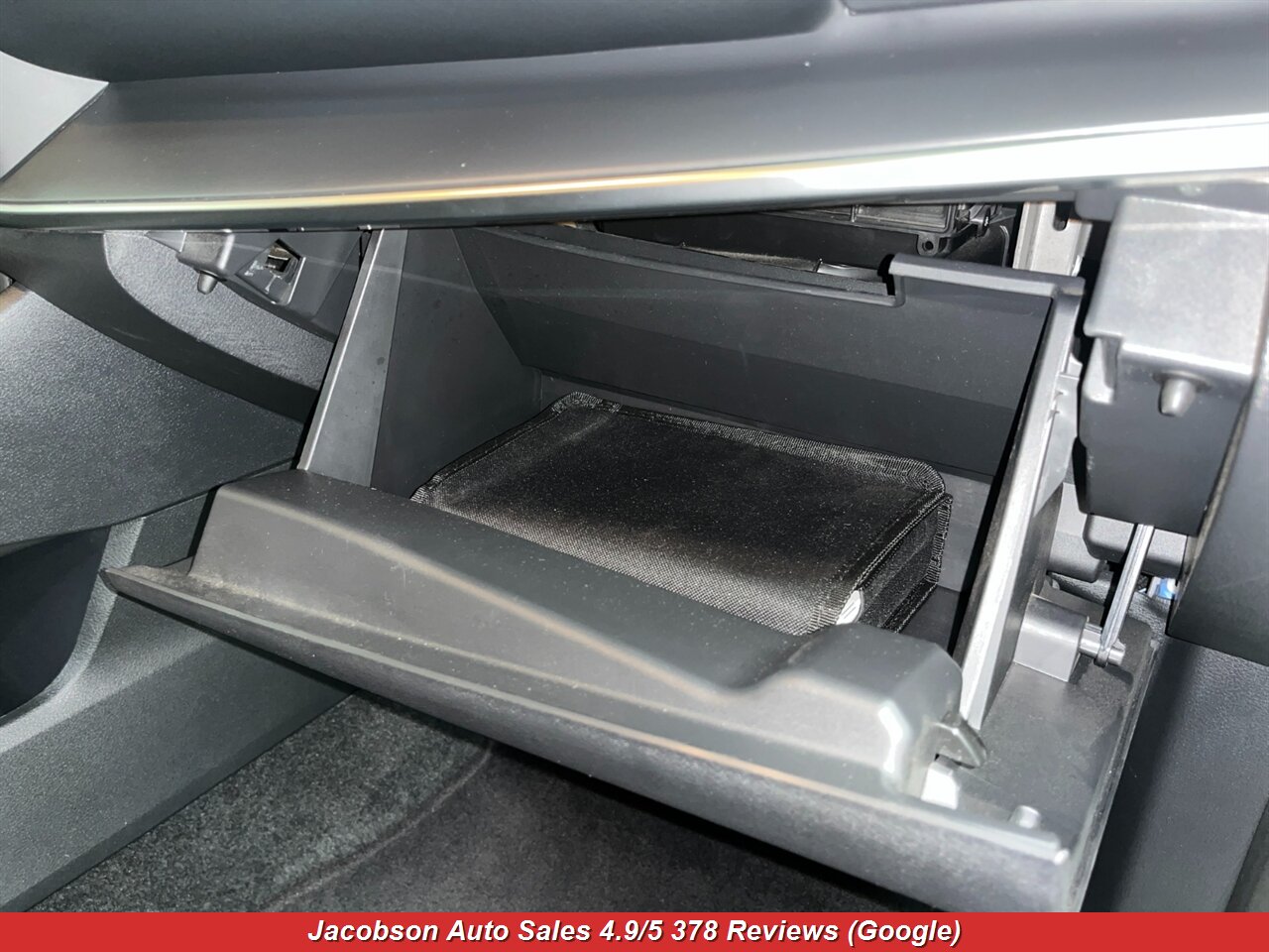 2024 Nissan Rogue S AWD - Photo 38 - Oshkosh, WI 54901