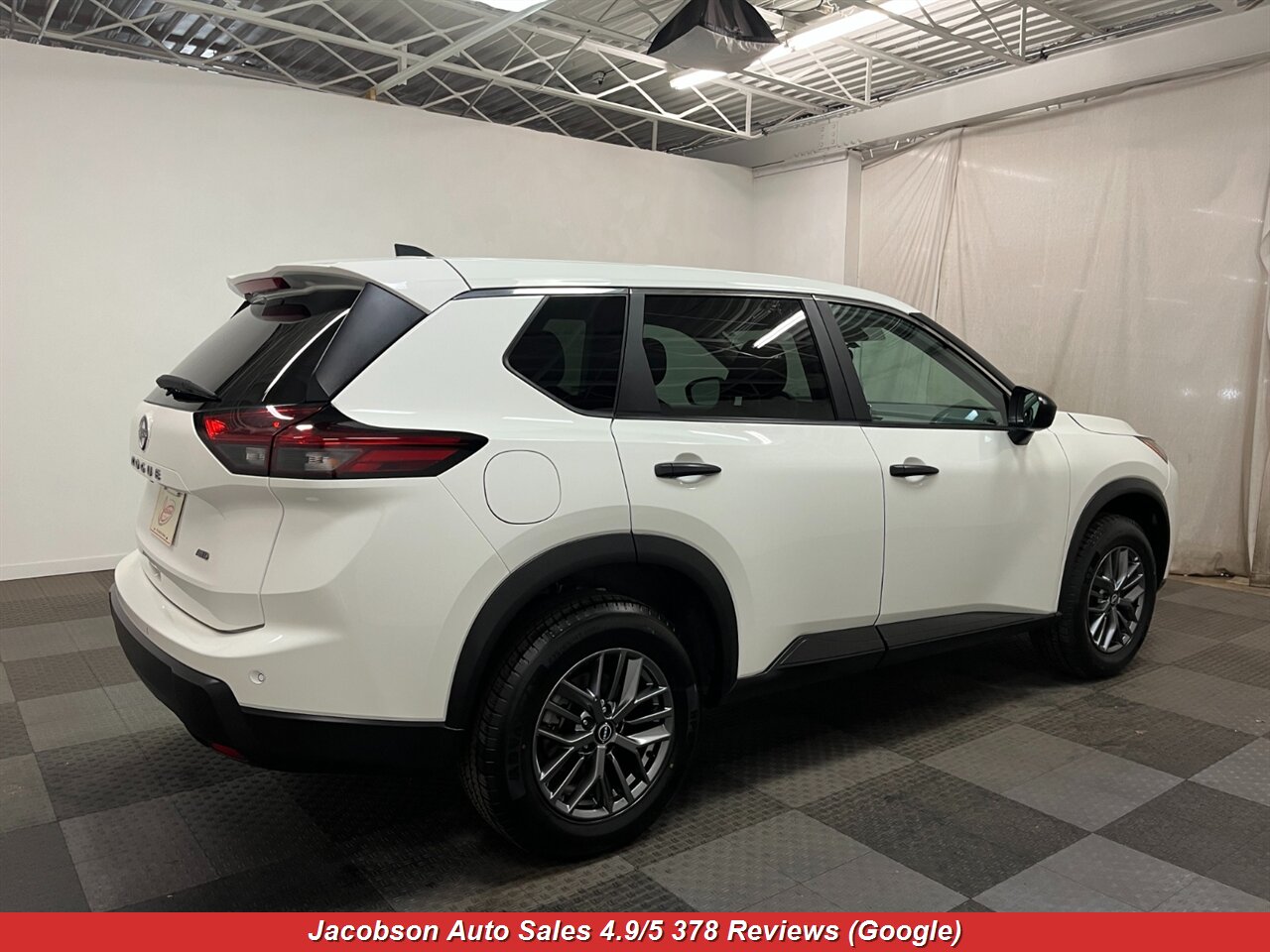 2024 Nissan Rogue S AWD - Photo 39 - Oshkosh, WI 54901