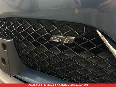 2024 Buick Envista Sport Touring   - Photo 4 - Oshkosh, WI 54901