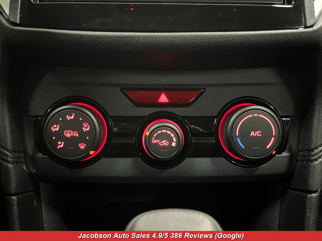 2017 Subaru Impreza Premium AWD - Photo 13 - Oshkosh, WI 54901