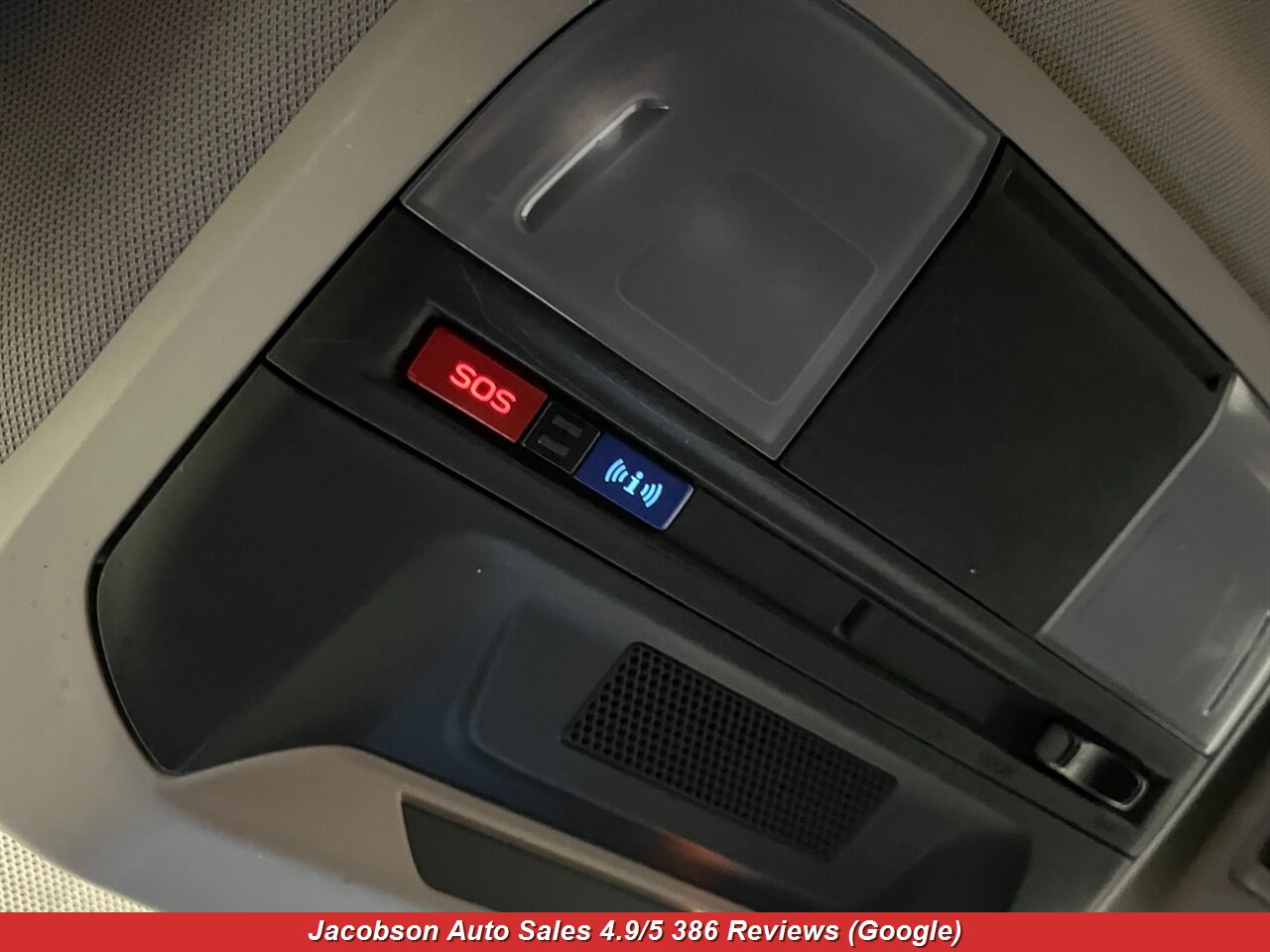 2017 Subaru Impreza Premium AWD - Photo 18 - Oshkosh, WI 54901