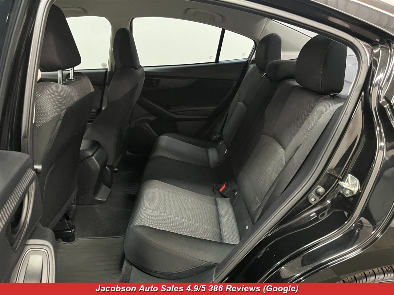 2017 Subaru Impreza Premium AWD - Photo 31 - Oshkosh, WI 54901