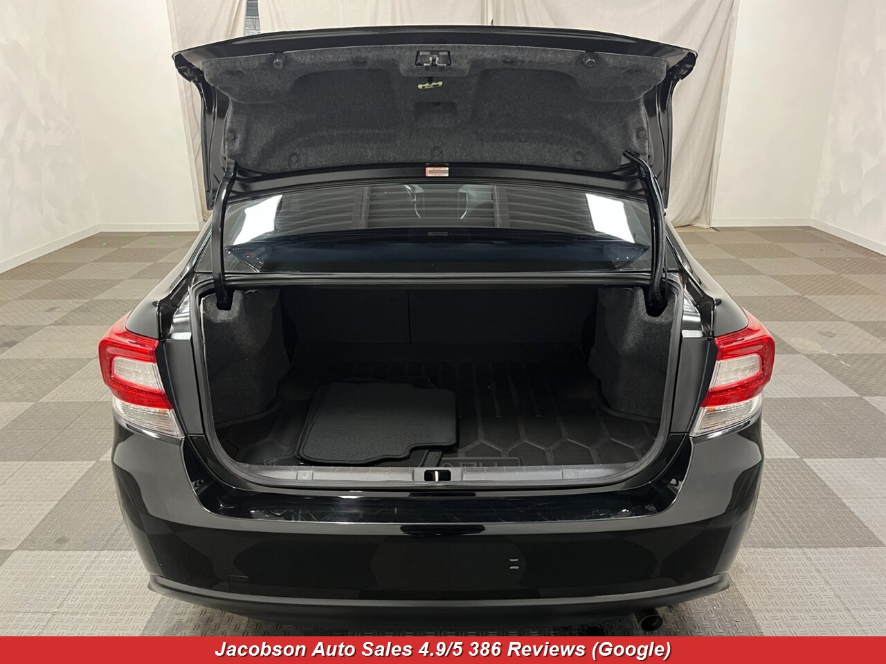 2017 Subaru Impreza Premium AWD - Photo 35 - Oshkosh, WI 54901