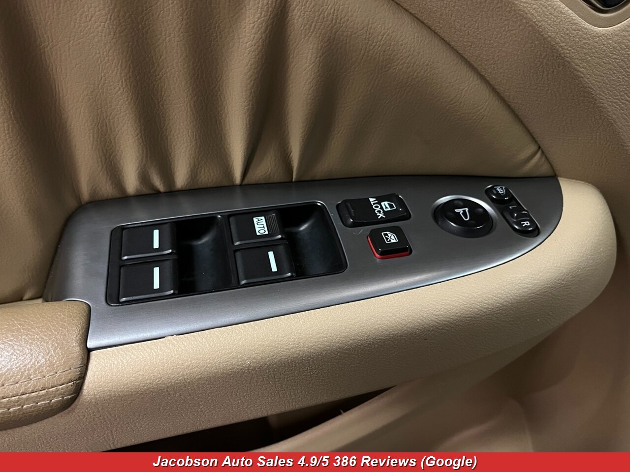 2009 Honda Odyssey EX-L - Photo 3 - Oshkosh, WI 54901