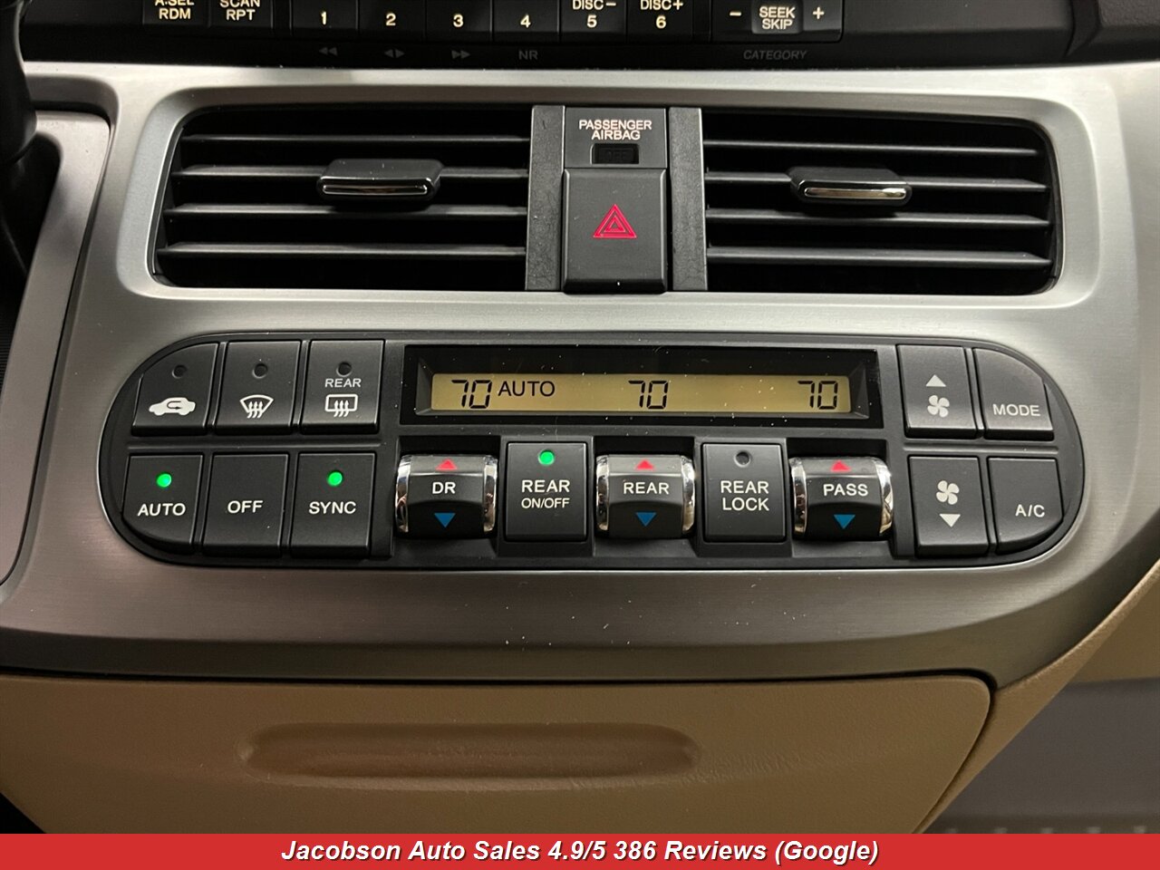 2009 Honda Odyssey EX-L - Photo 11 - Oshkosh, WI 54901