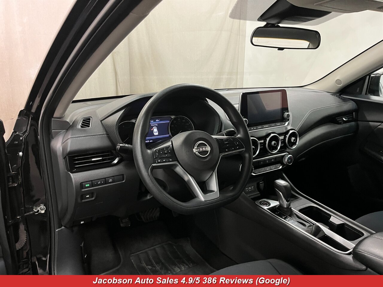 2024 Nissan Sentra SV - Photo 5 - Oshkosh, WI 54901