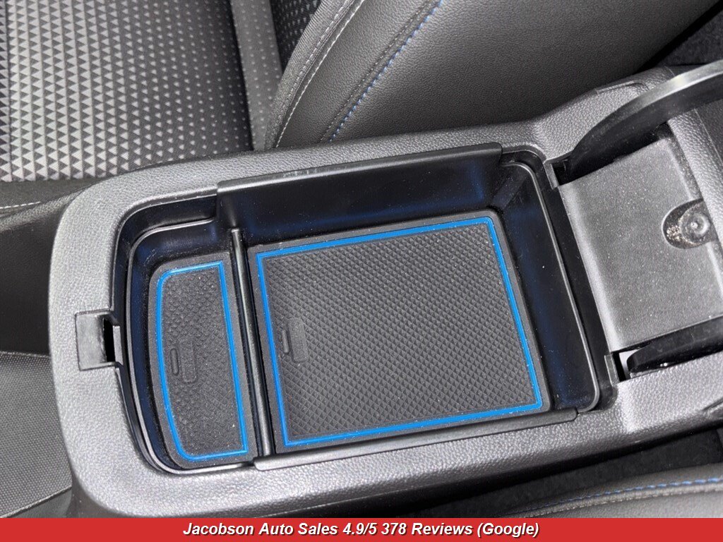 2025 Chevrolet Trax LT - Photo 31 - Oshkosh, WI 54901