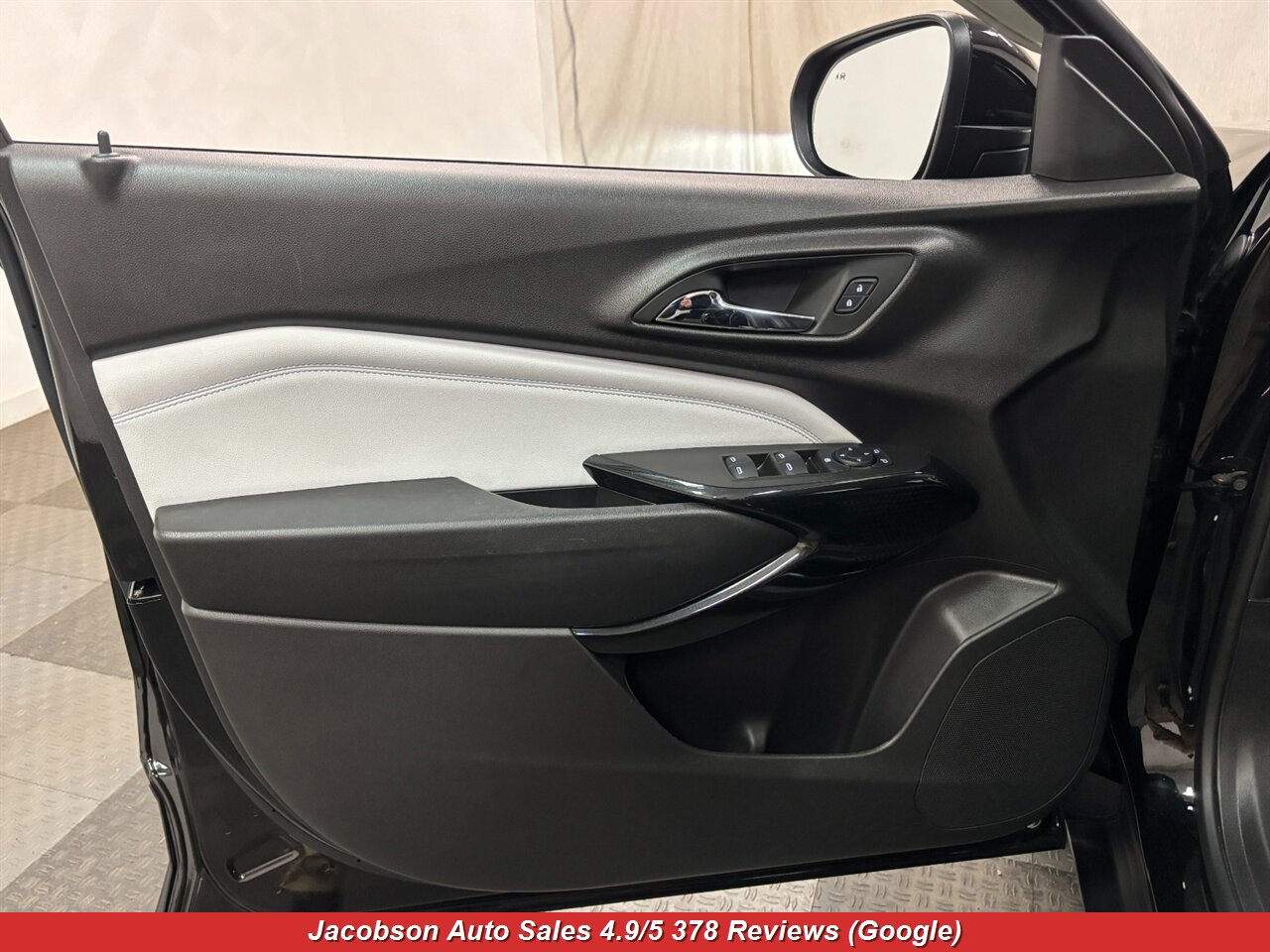 2025 Chevrolet Trax LT - Photo 34 - Oshkosh, WI 54901