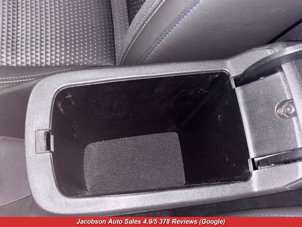 2025 Chevrolet Trax LT - Photo 32 - Oshkosh, WI 54901