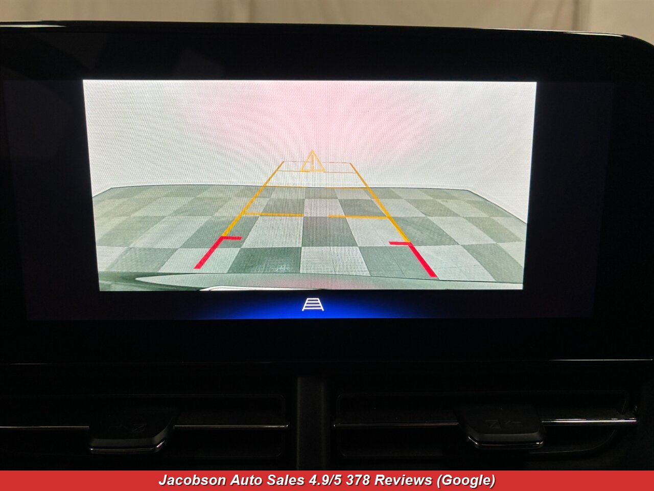 2025 Chevrolet Trax LT - Photo 18 - Oshkosh, WI 54901