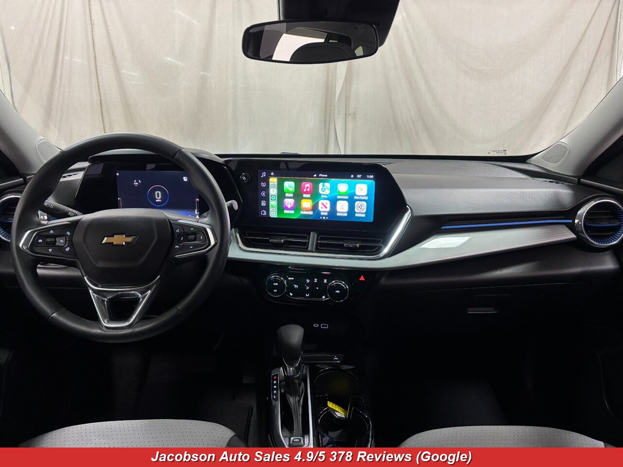 2025 Chevrolet Trax LT - Photo 16 - Oshkosh, WI 54901