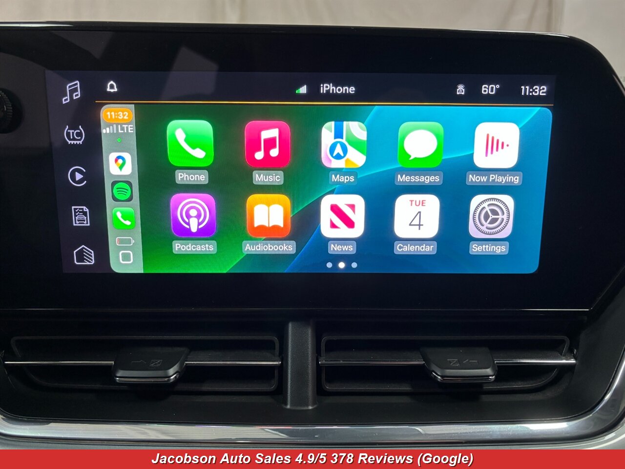 2025 Chevrolet Trax LT - Photo 17 - Oshkosh, WI 54901