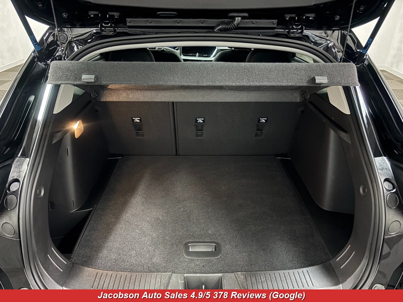 2025 Chevrolet Trax LT - Photo 52 - Oshkosh, WI 54901