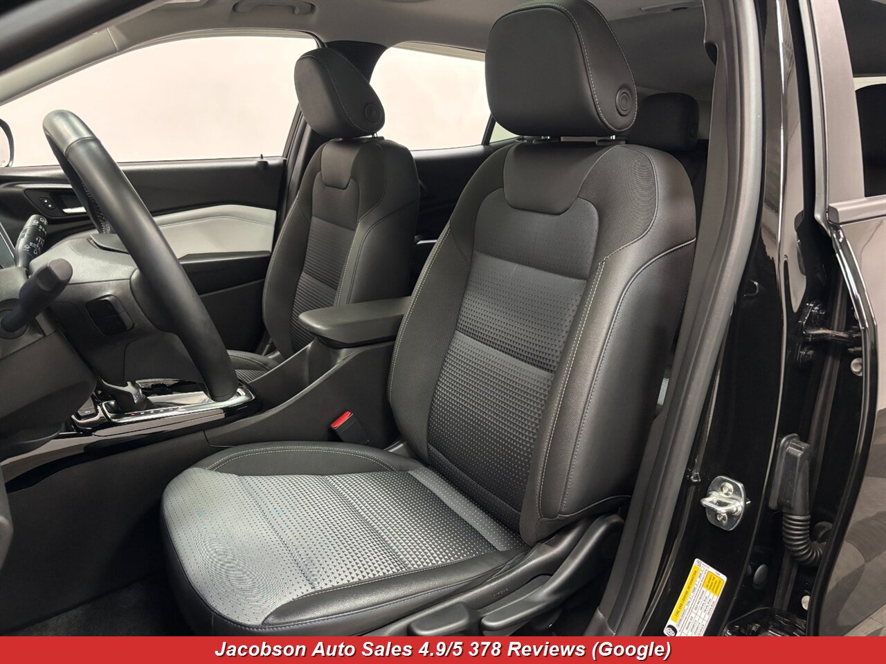 2025 Chevrolet Trax LT - Photo 37 - Oshkosh, WI 54901