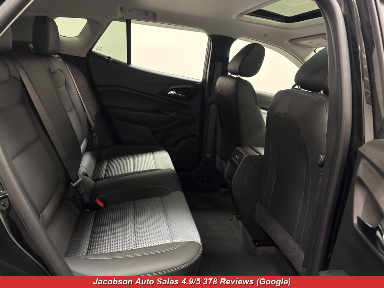 2025 Chevrolet Trax LT - Photo 43 - Oshkosh, WI 54901