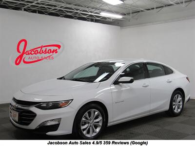 2022 Chevrolet Malibu LT   - Photo 1 - Oshkosh, WI 54901