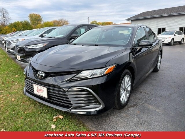 2022 Toyota Camry LE   - Photo 1 - Oshkosh, WI 54901