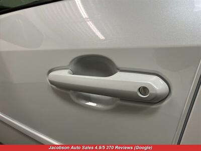 2023 Toyota RAV4 XLE Premium AWD   - Photo 47 - Oshkosh, WI 54901
