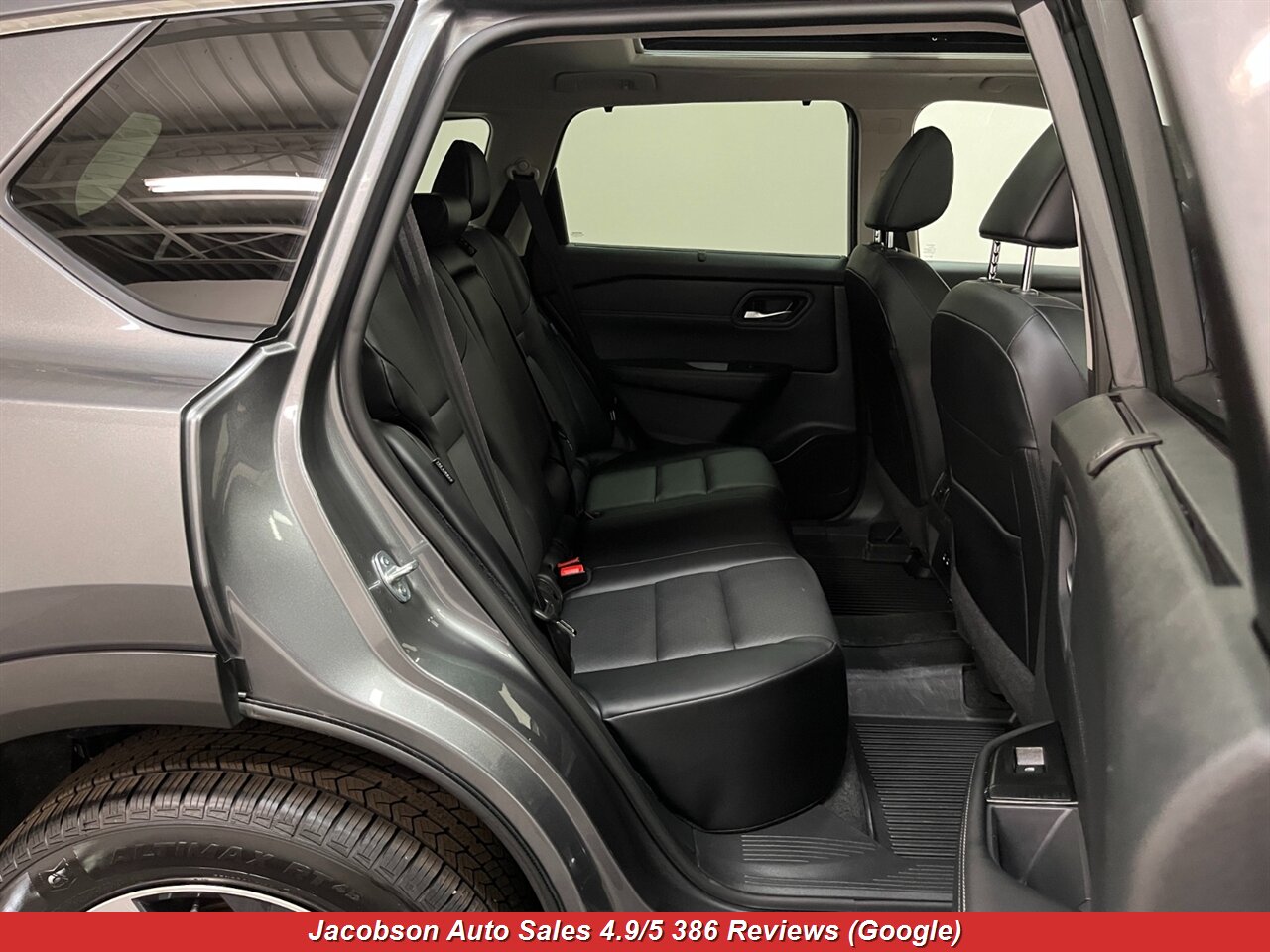 2024 Nissan Rogue SV - Photo 41 - Oshkosh, WI 54901