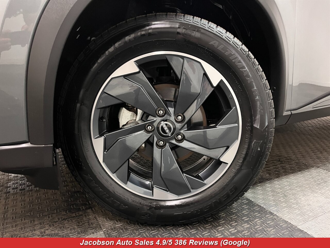 2024 Nissan Rogue SV - Photo 55 - Oshkosh, WI 54901