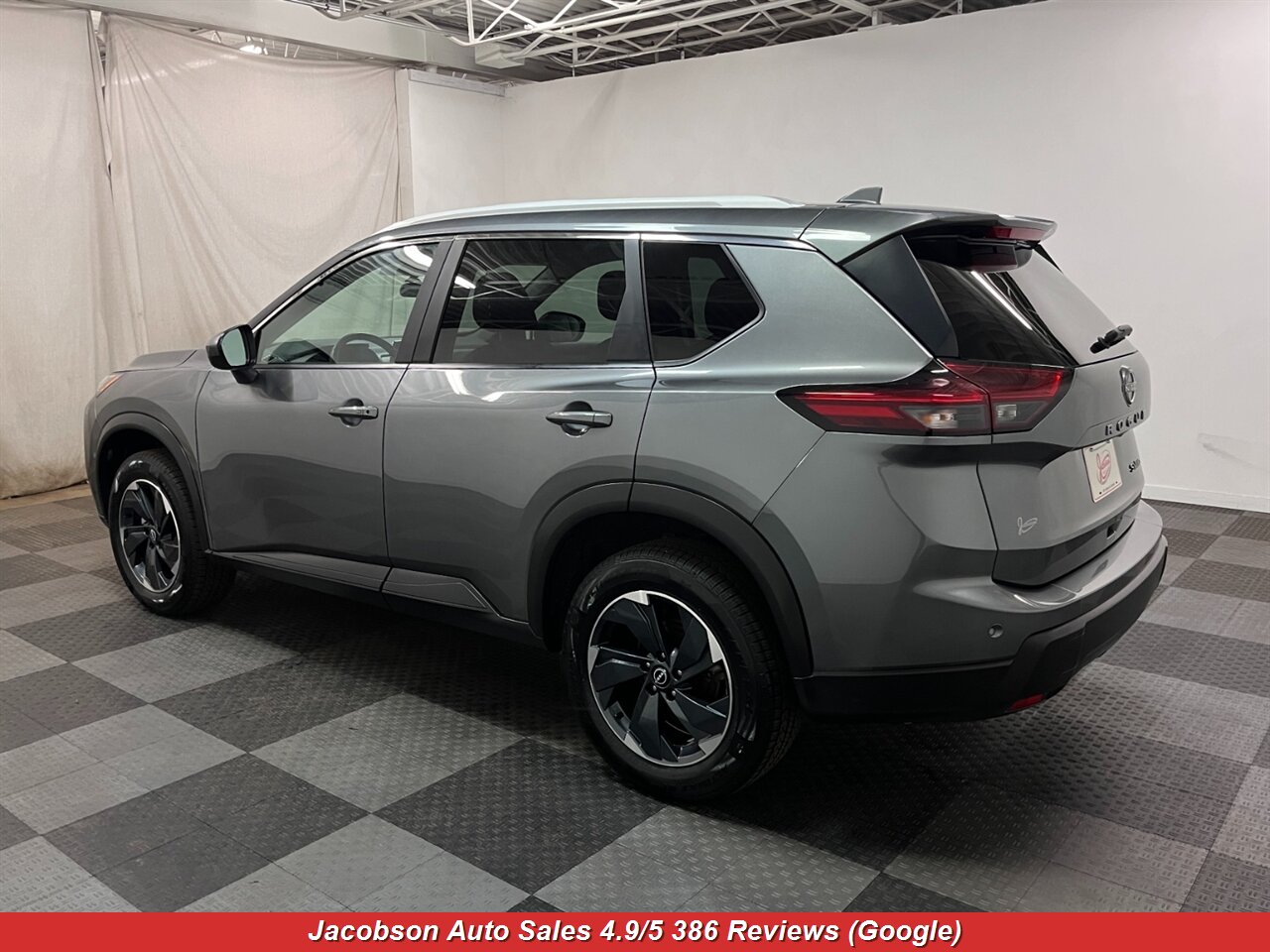 2024 Nissan Rogue SV - Photo 52 - Oshkosh, WI 54901